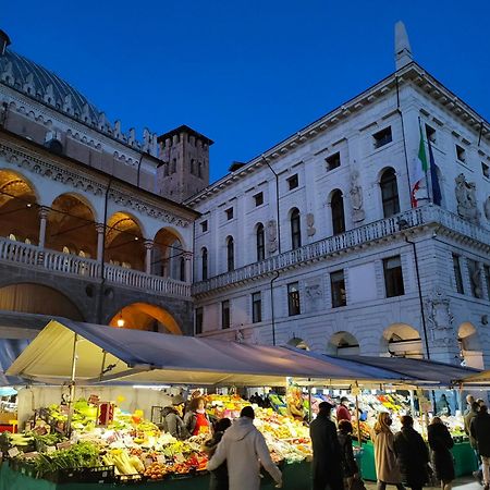 Officine Cavour Piazza Cavour Apartment ปาโดวา ภายนอก รูปภาพ